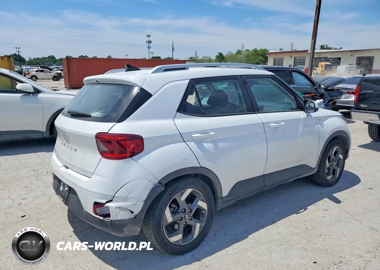 2022 Hyundai Venue Sel VIN:KMHRC8A3XNU207013 - 3
