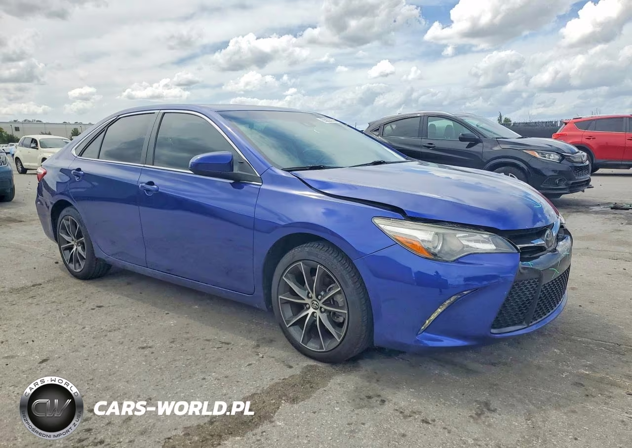 2016 Toyota Camry Xse VIN:4T1BF1FK9GU592972 - 4