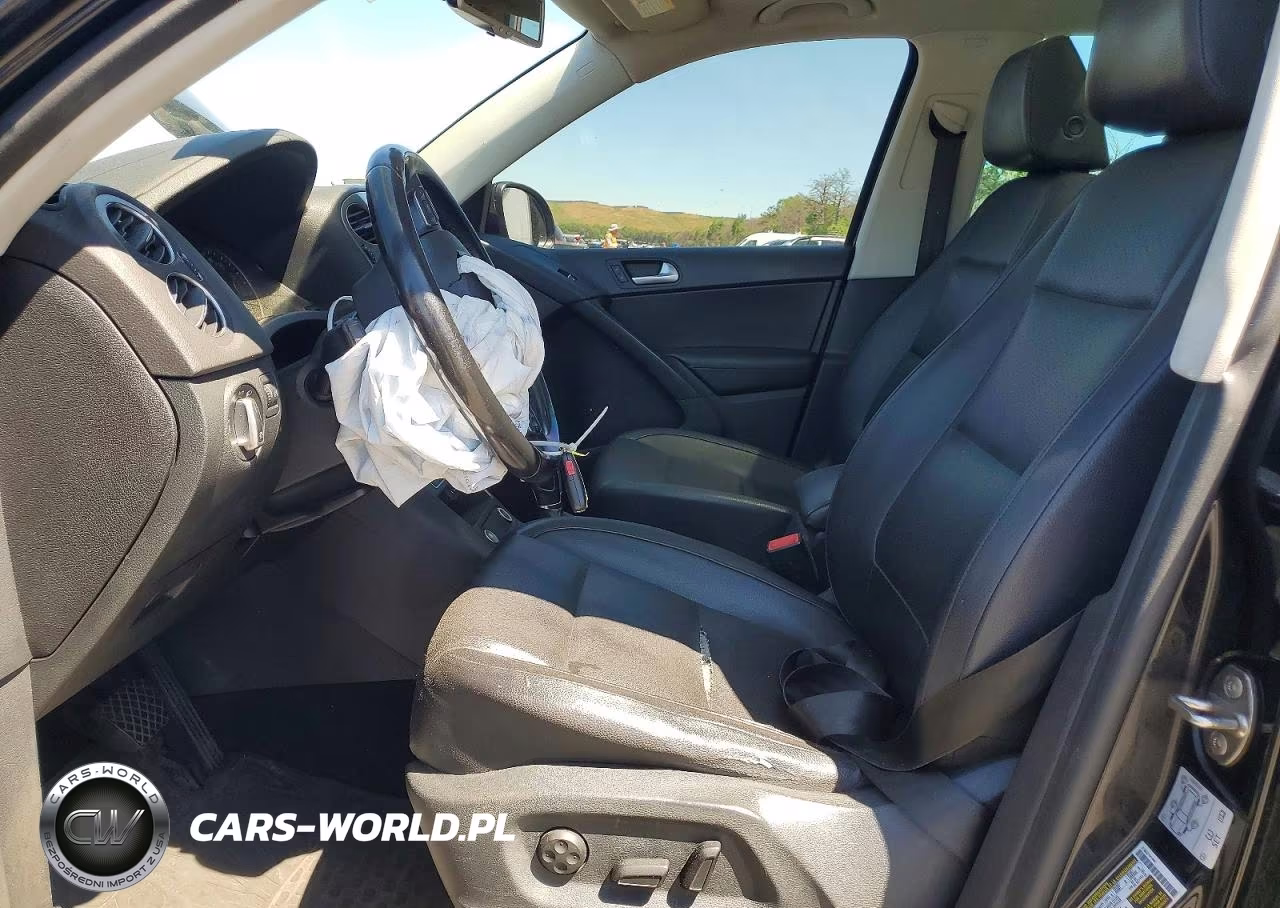 2016 Volkswagen Tiguan S VIN:WVGBV7AX7GW613380 - 7