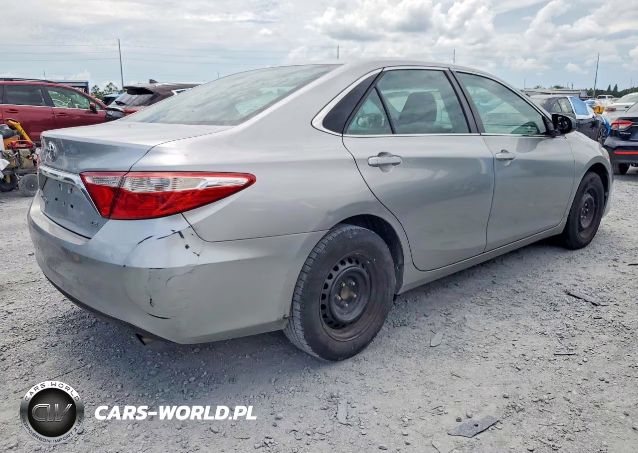 2016 Toyota Camry Le VIN:4T1BF1FKXGU536913 - 3