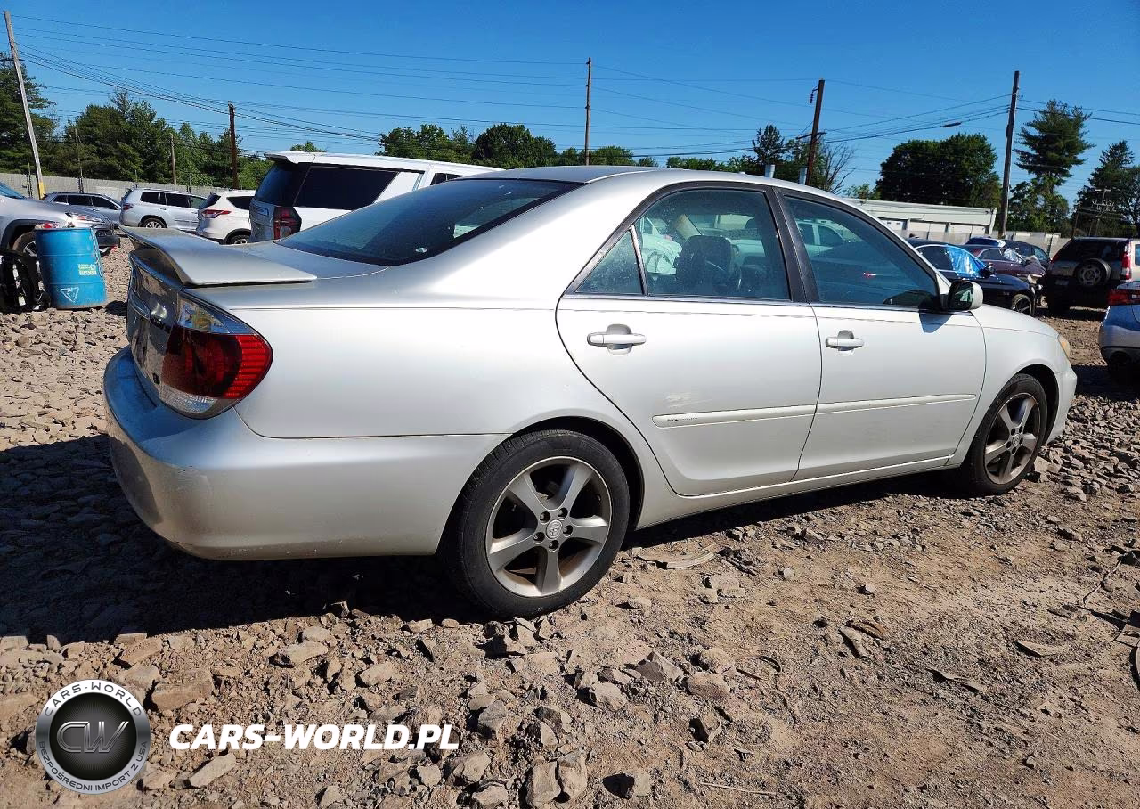 2005 Toyota Camry Se VIN:4T1BA32KX5U043214 - 3