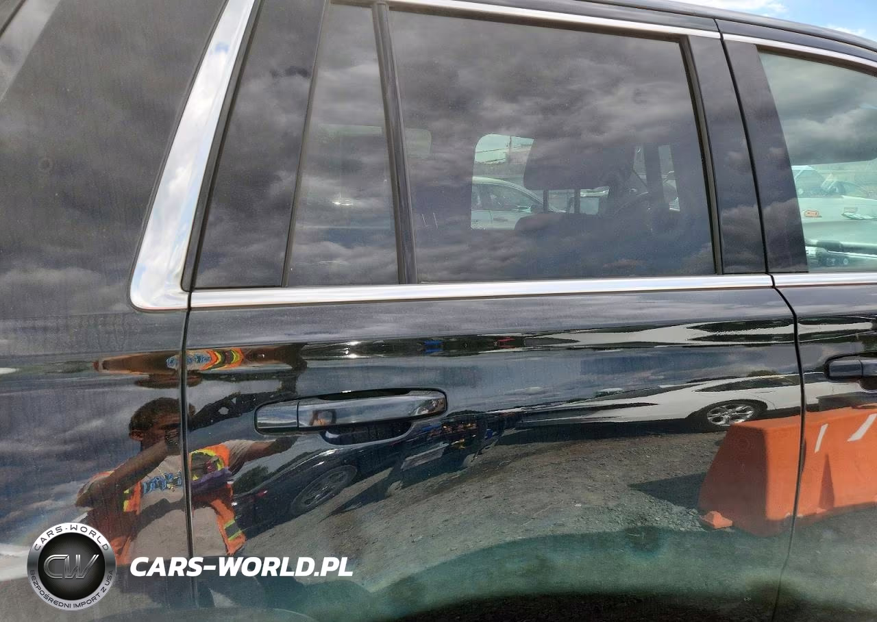 2019 Chevrolet Tahoe Police VIN:1GNSKDEC1KR323864 - 10
