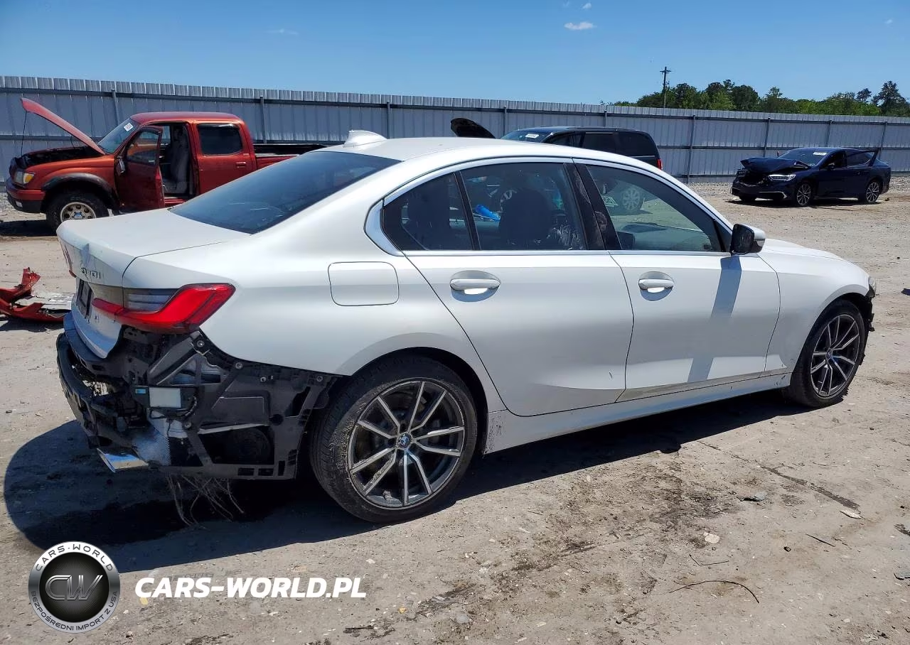 2019 BMW 330Xi VIN:WBA5R7C58KAJ83458 - 3