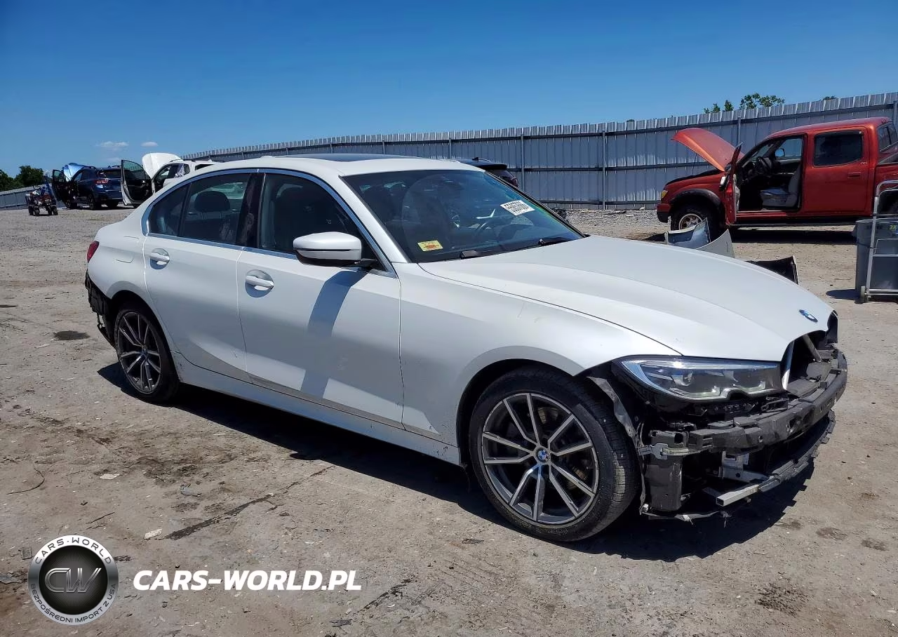 2019 BMW 330Xi VIN:WBA5R7C58KAJ83458 - 4