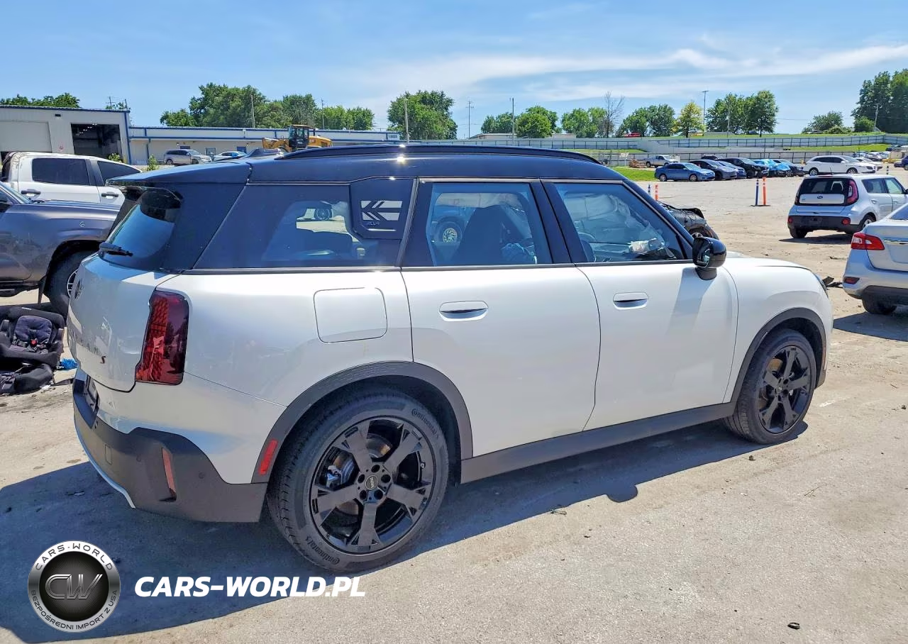 2026 Mini Countryman S All4 VIN:WMZ23GA08T7U08829 - 3