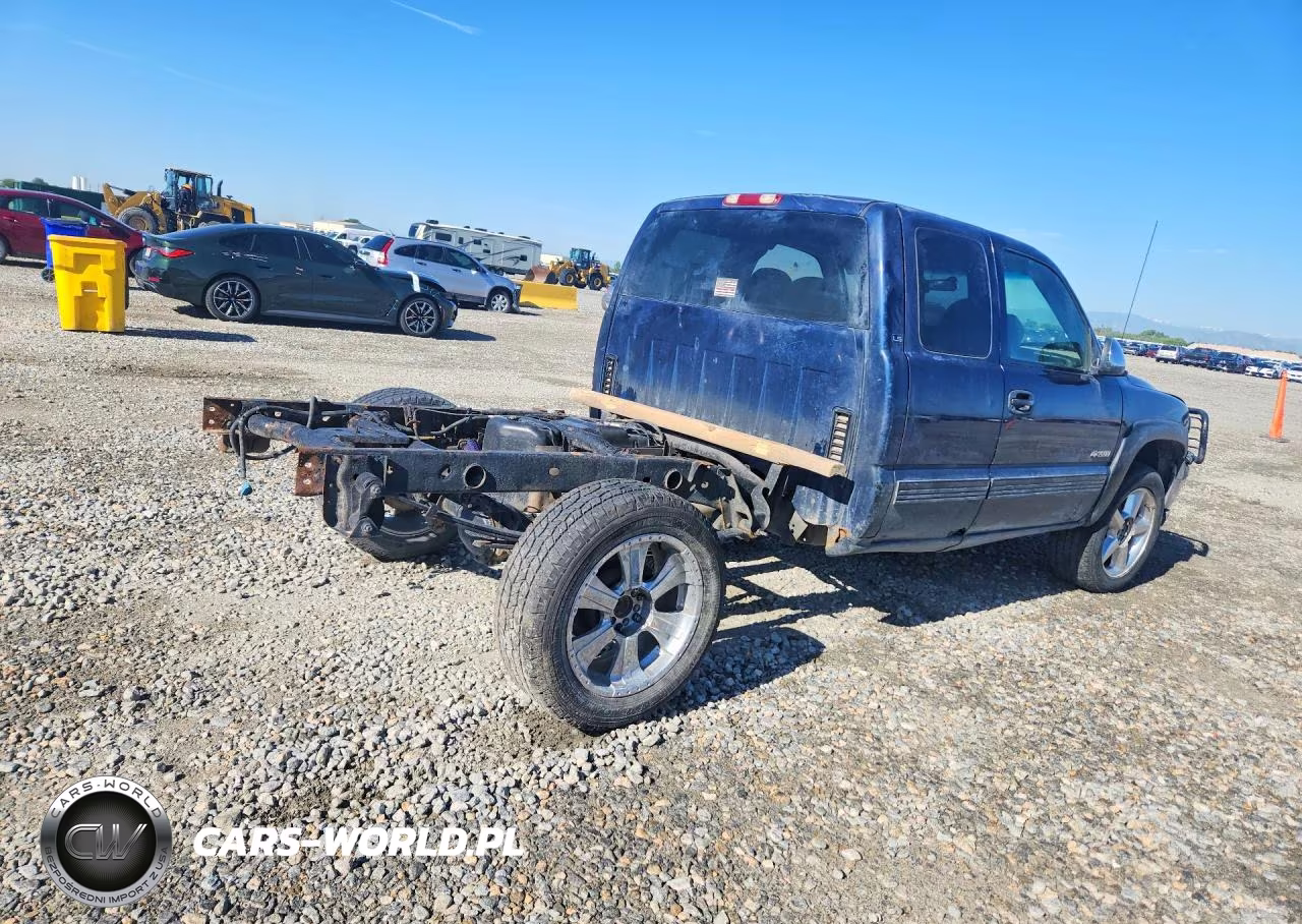 2000 Chevrolet Silverado K1500 VIN:1GCEK19T0YE337267 - 3
