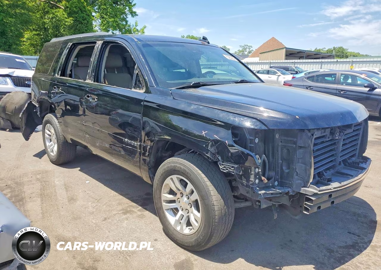 2018 Chevrolet Tahoe C1500 Lt VIN:1GNSCBKC3JR238657 - 4