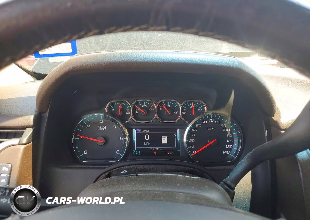 2018 Chevrolet Tahoe C1500 Lt VIN:1GNSCBKC3JR238657 - 9