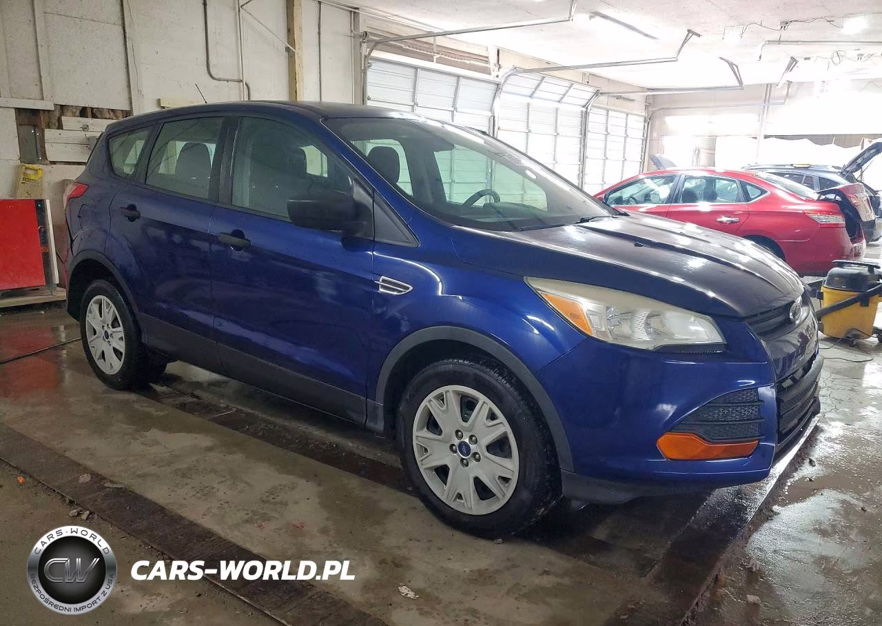 2013 Ford Escape S VIN:1FMCU0F76DUD31942 - 4
