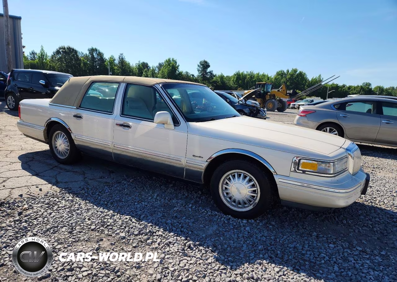 1997 Lincoln Town Car Signature VIN:1LNLM82WXVY705345 - 4