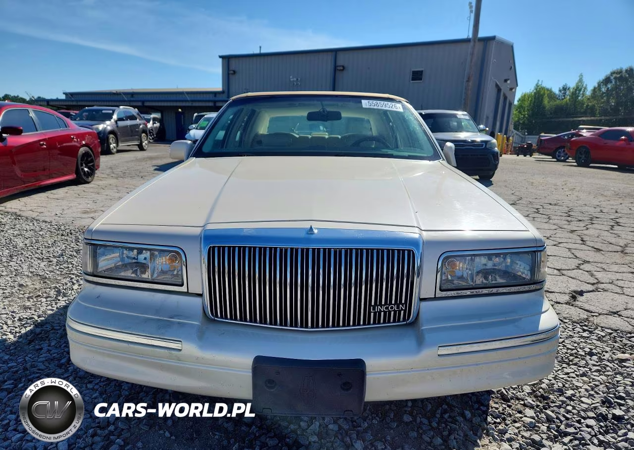 1997 Lincoln Town Car Signature VIN:1LNLM82WXVY705345 - 5