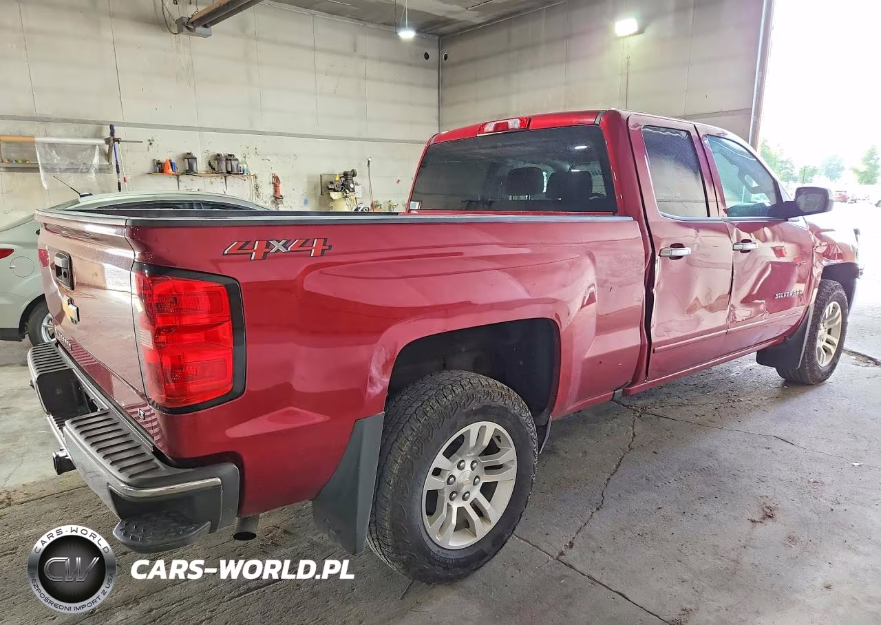 2018 Chevrolet Silverado K1500 Lt VIN:1GCVKREC2JZ380088 - 3