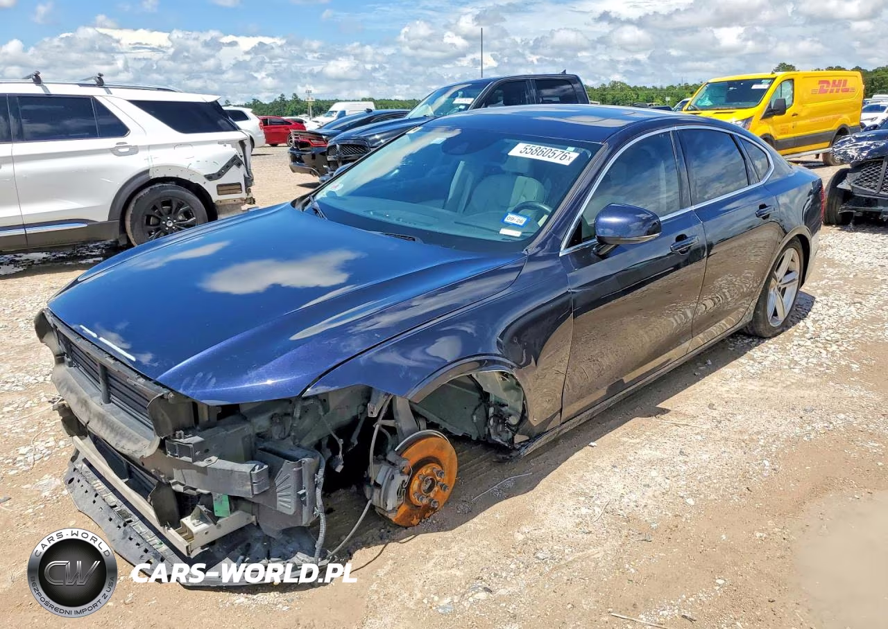 2017 Volvo S90 T5 Momentum