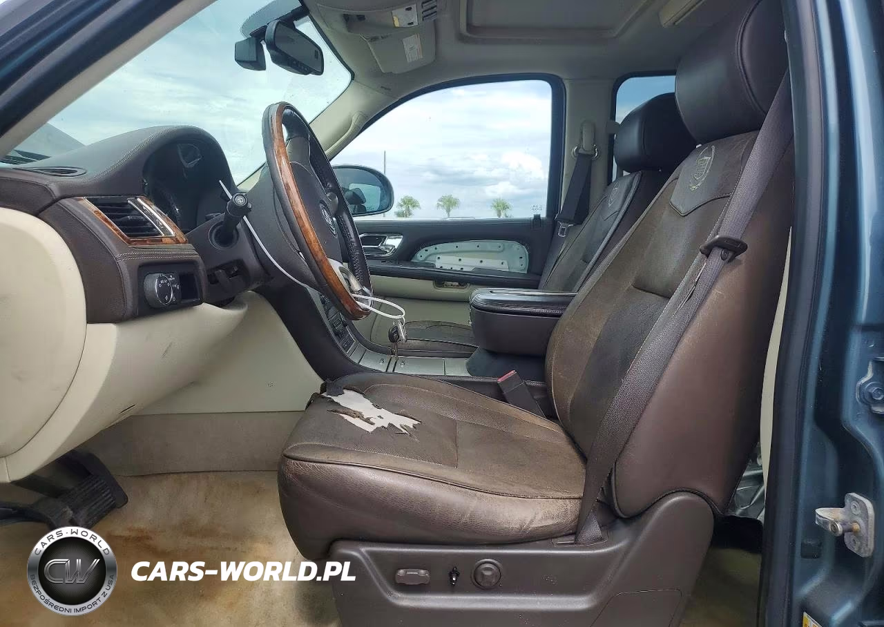 2008 Cadillac Escalade Esv VIN:1GYFK468X8R215797 - 7