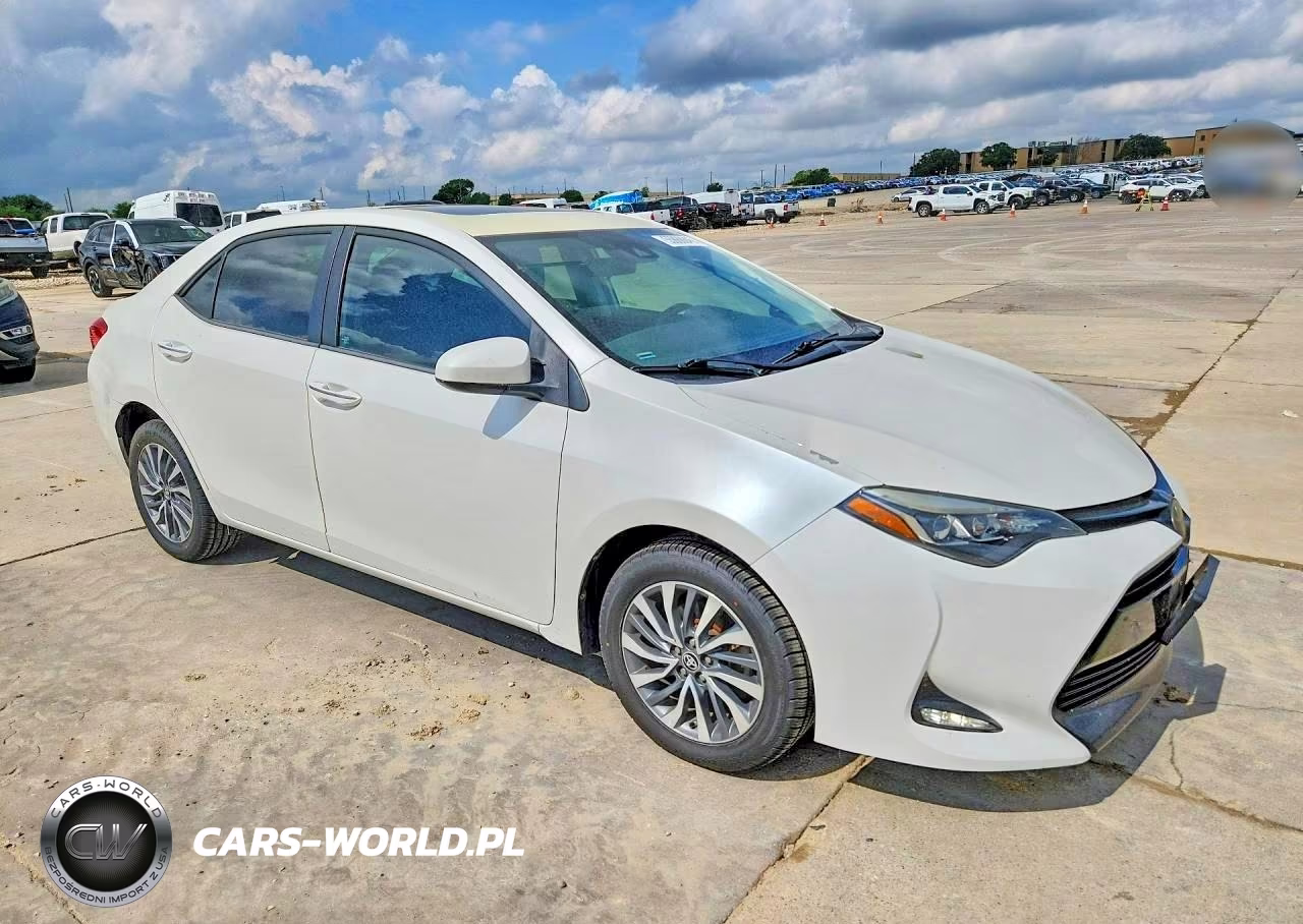 2017 Toyota Corolla Xle VIN:5YFBURHE5HP581577 - 4