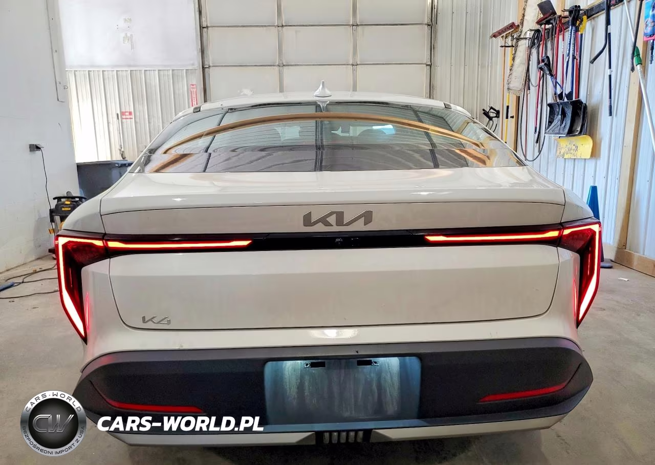2025 Kia K4 Lxs VIN:3KPFT4DE6SE061717 - 6