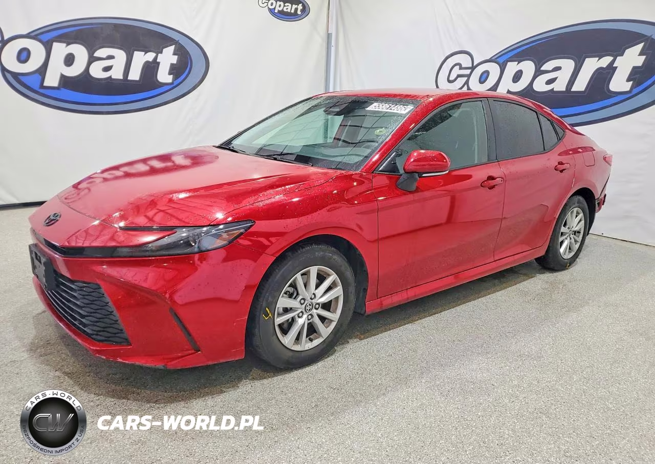2025 Toyota Camry Le – zdjęcie 1 z 12