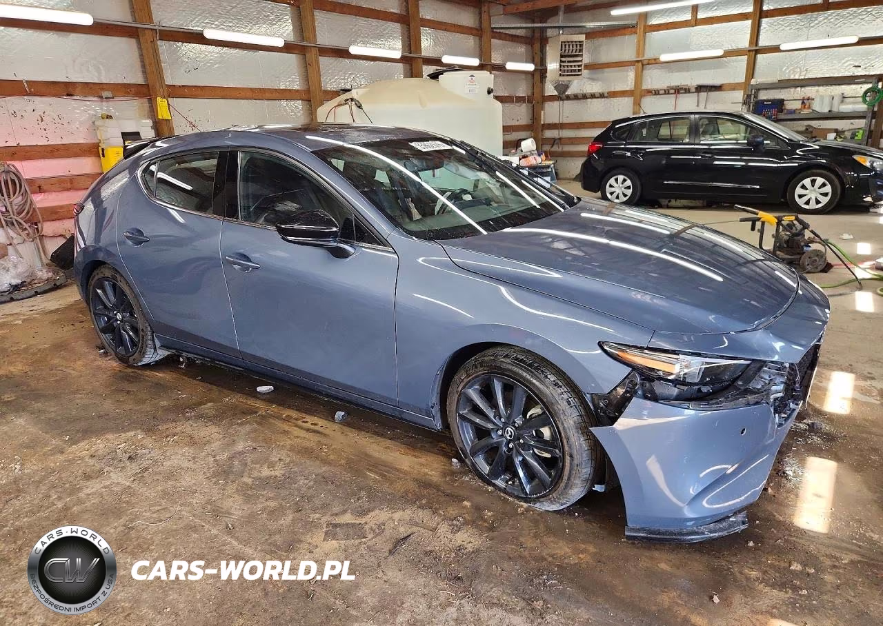 2023 Mazda 3 Premium Plus VIN:JM1BPBNY1P1602781 - 4