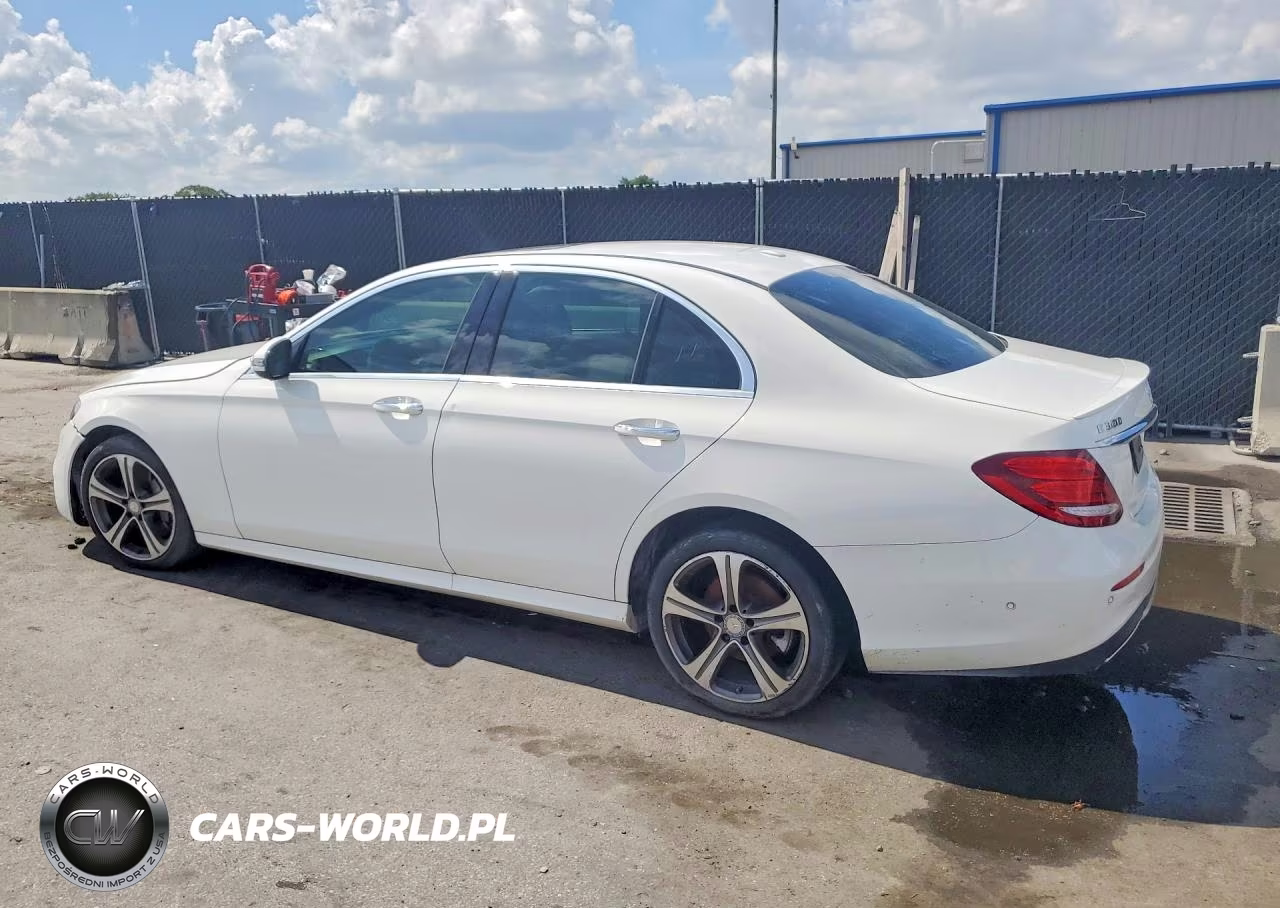 2017 Mercedes-Benz E 300 VIN:WDDZF4JB2HA104451 - 2
