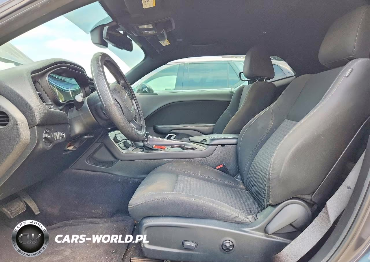 2018 Dodge Challenger Sxt VIN:2C3CDZAG2JH321542 - 7