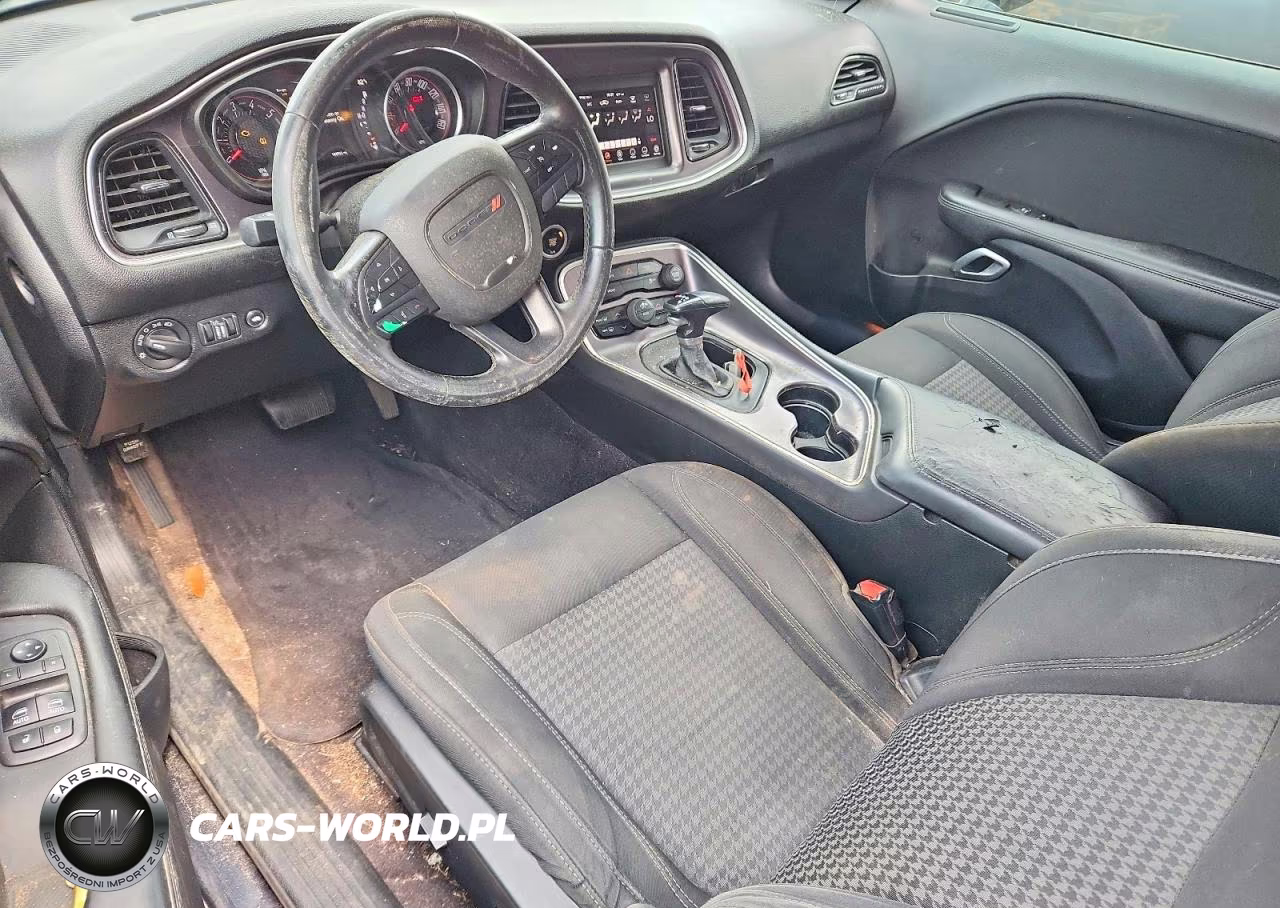 2018 Dodge Challenger Sxt VIN:2C3CDZAG2JH321542 - 8
