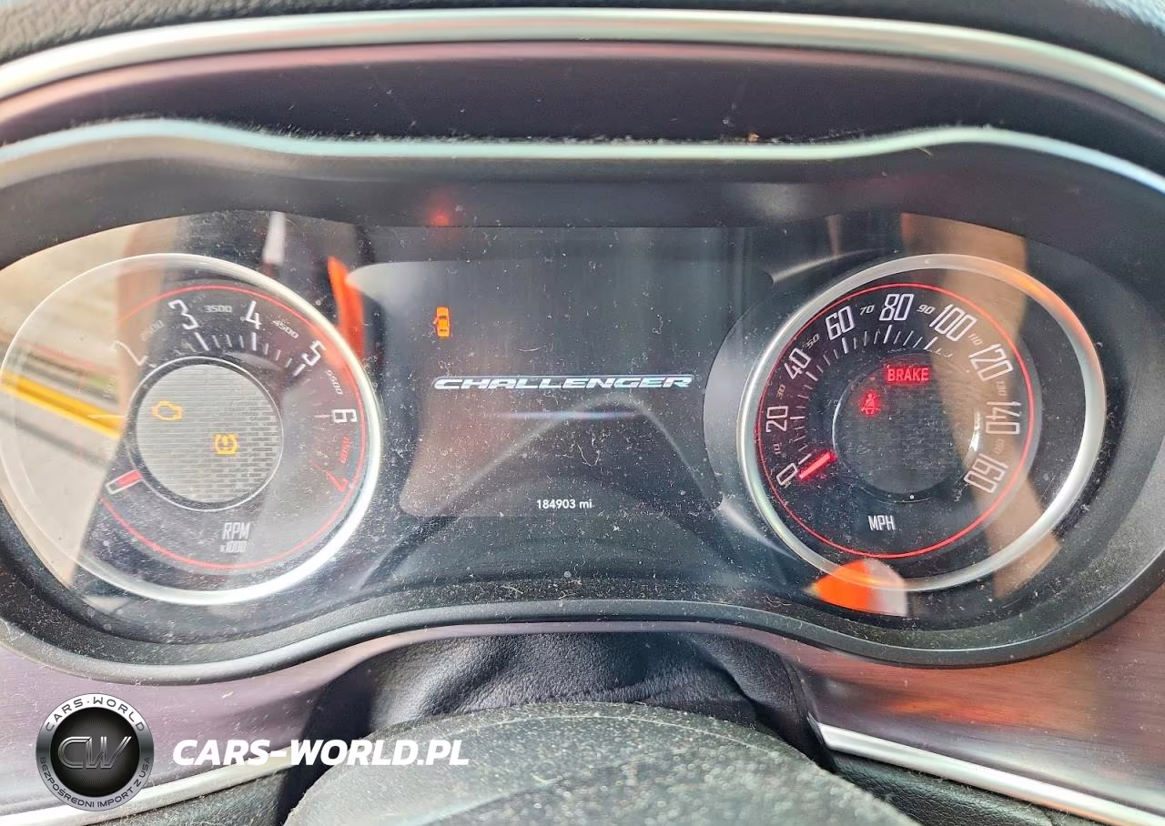 2018 Dodge Challenger Sxt VIN:2C3CDZAG2JH321542 - 9