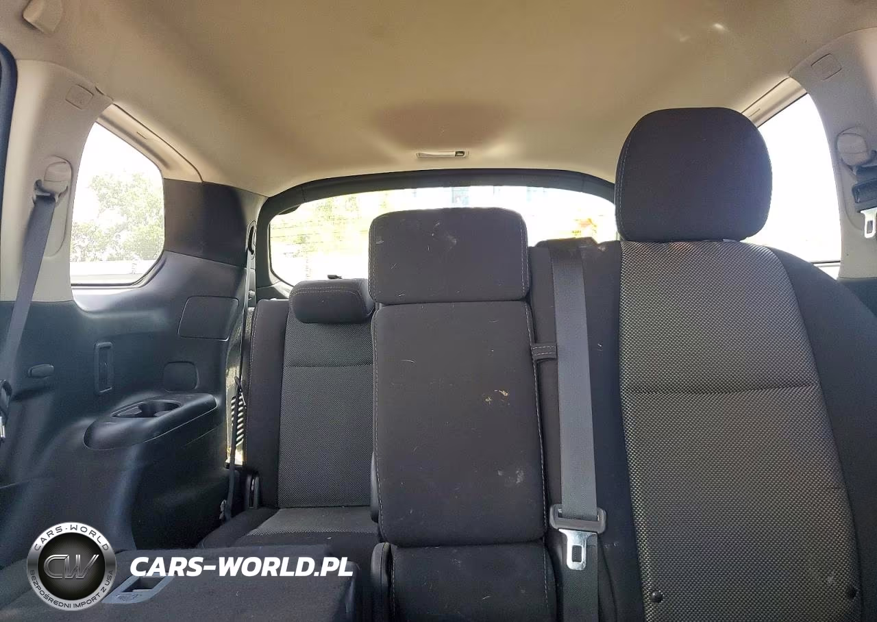 2019 Nissan Pathfinder S VIN:5N1DR2MM6KC642705 - 10