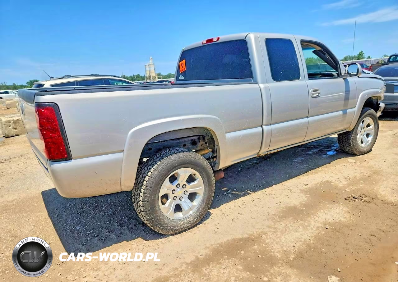 2004 Chevrolet Silverado K1500 VIN:2GCEK19T941194945 - 3