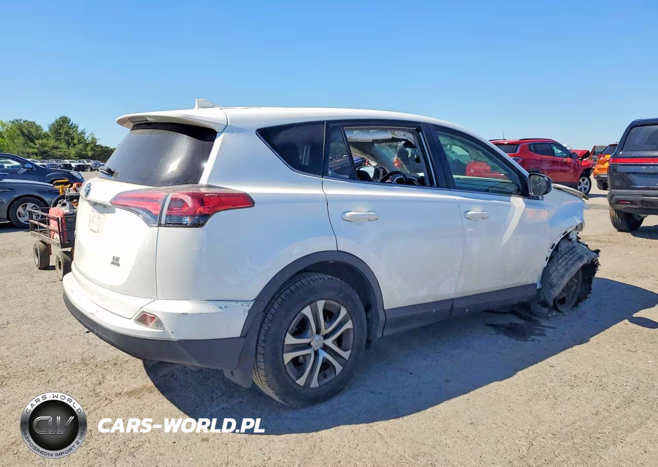 2018 Toyota Rav4 Le VIN:JTMBFREV6JJ244182 - 3