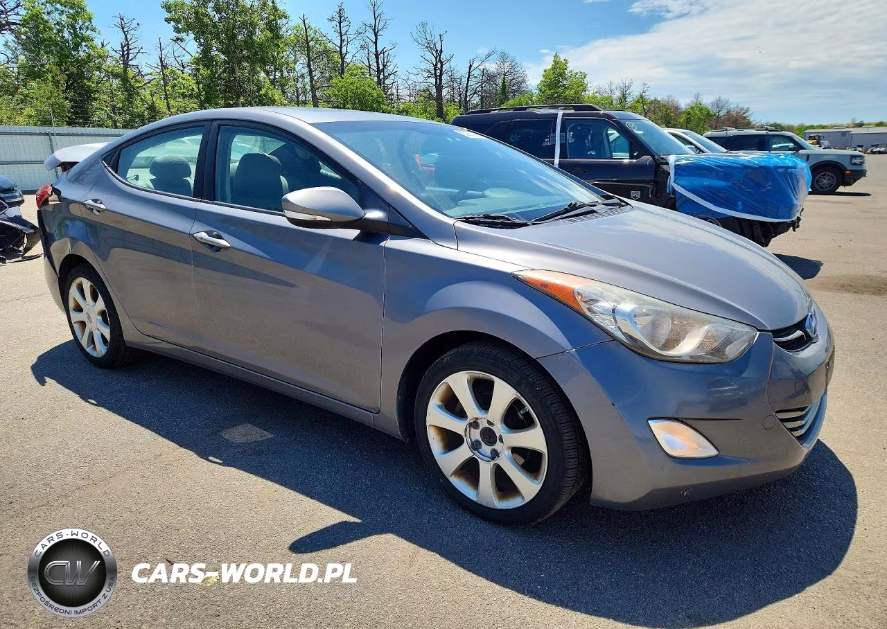 2011 Hyundai Elantra VIN:5NPDH4AE6BH075657 - 4