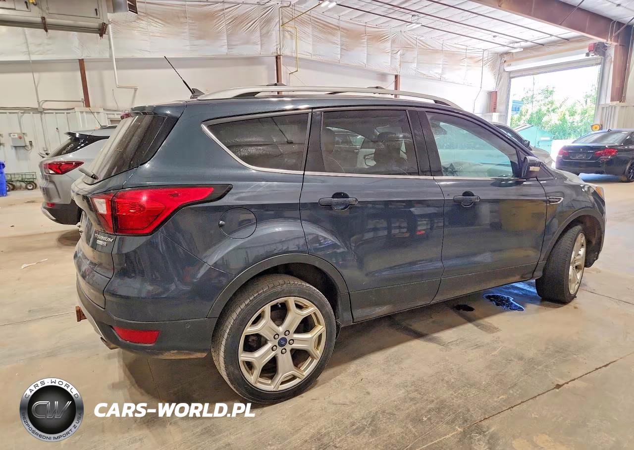 2019 Ford Escape Titanium VIN:1FMCU9J99KUA73488 - 3