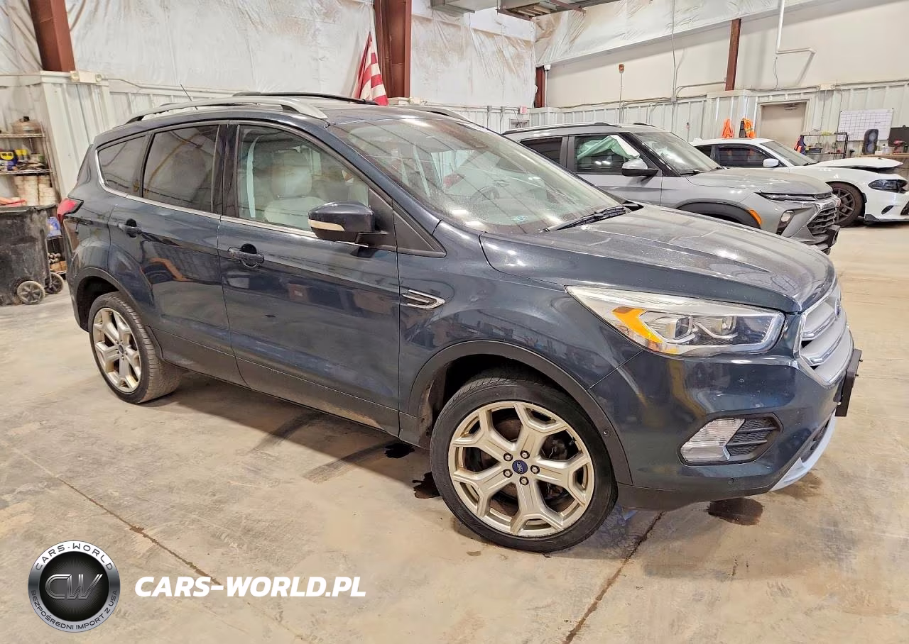 2019 Ford Escape Titanium VIN:1FMCU9J99KUA73488 - 4