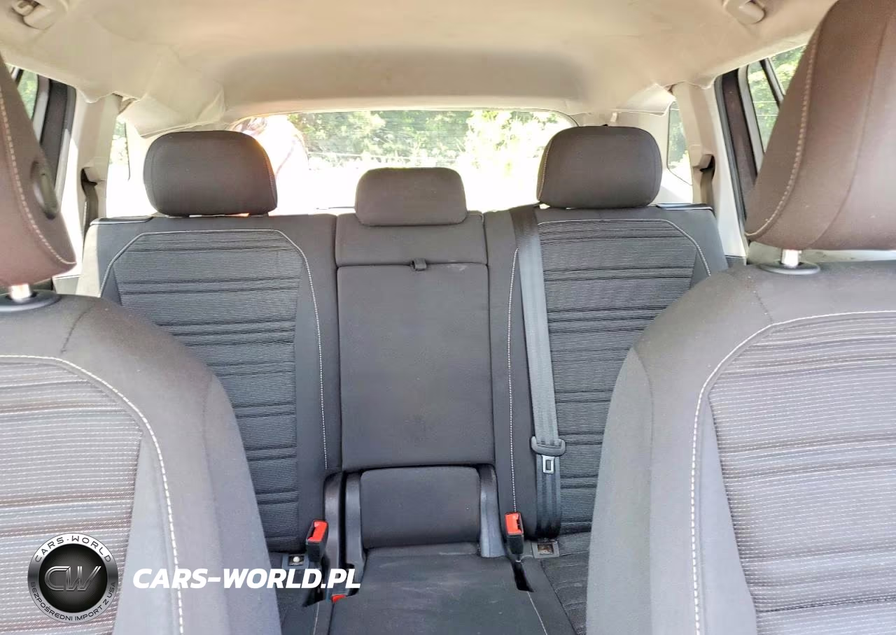 2024 Volkswagen Tiguan S VIN:3VVRB7AX1RM032702 - 10