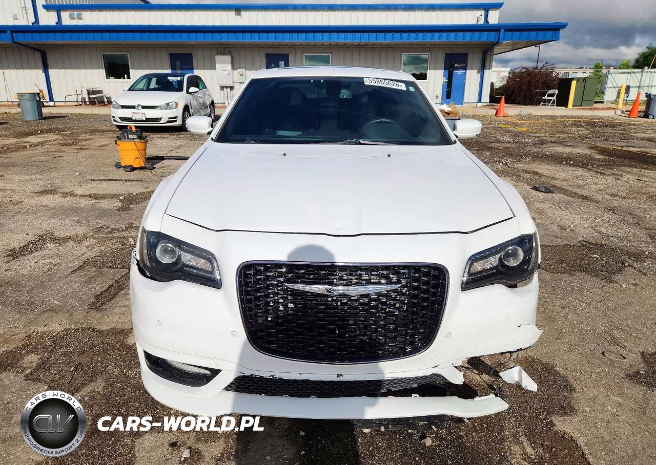 2018 Chrysler 300 S VIN:2C3CCABG0JH274580 - 5