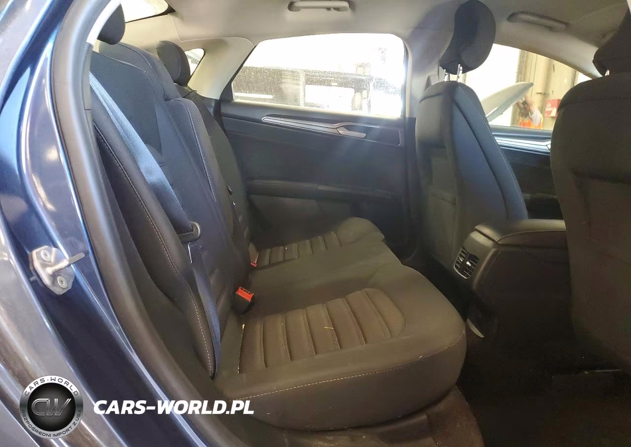 2019 Ford Fusion Se VIN:3FA6P0LU1KR134058 - 10