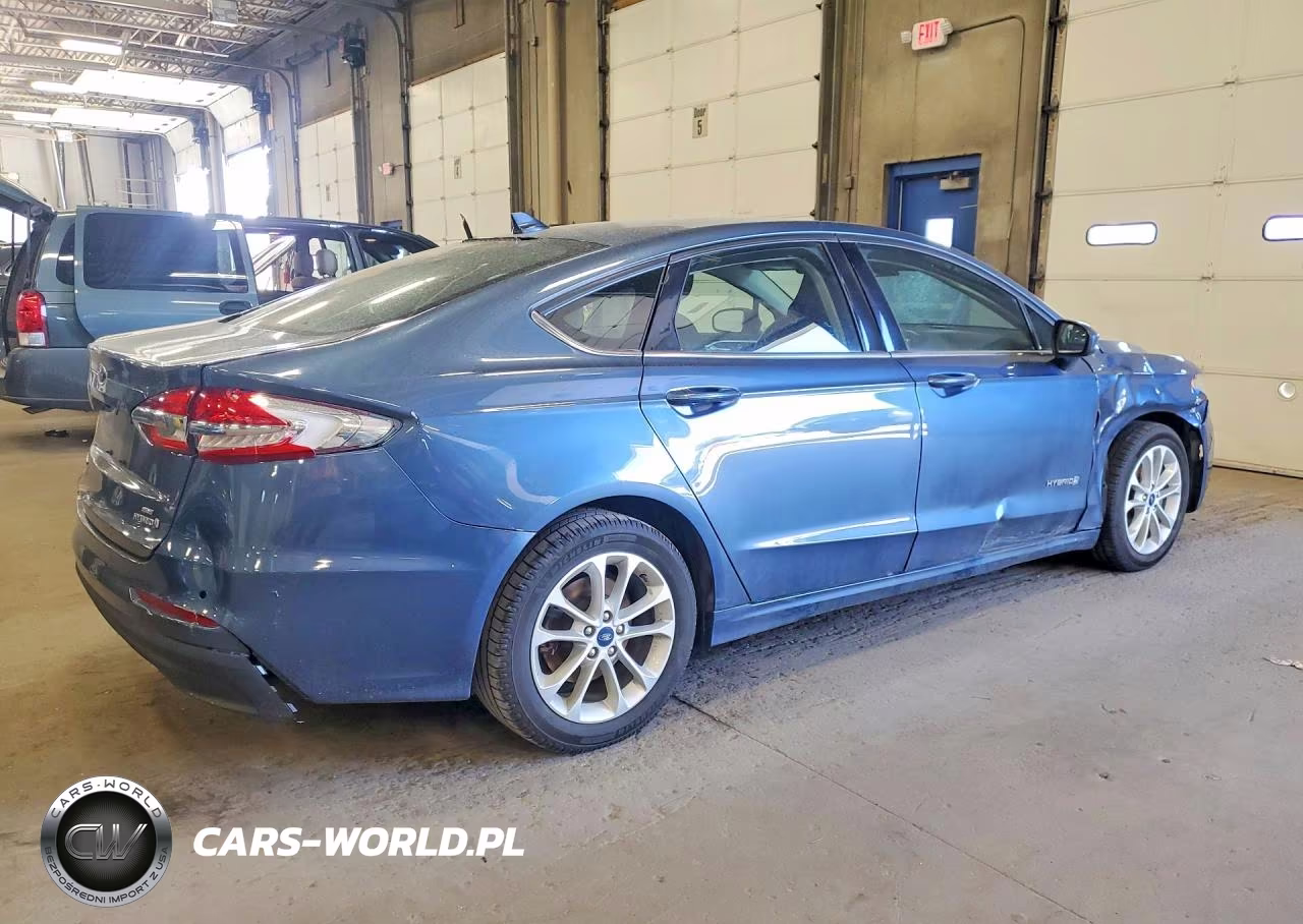 2019 Ford Fusion Se VIN:3FA6P0LU1KR134058 - 3