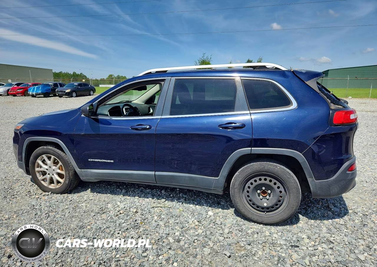 2015 Jeep Cherokee Latitude VIN:1C4PJLCS2FW553815 - 2
