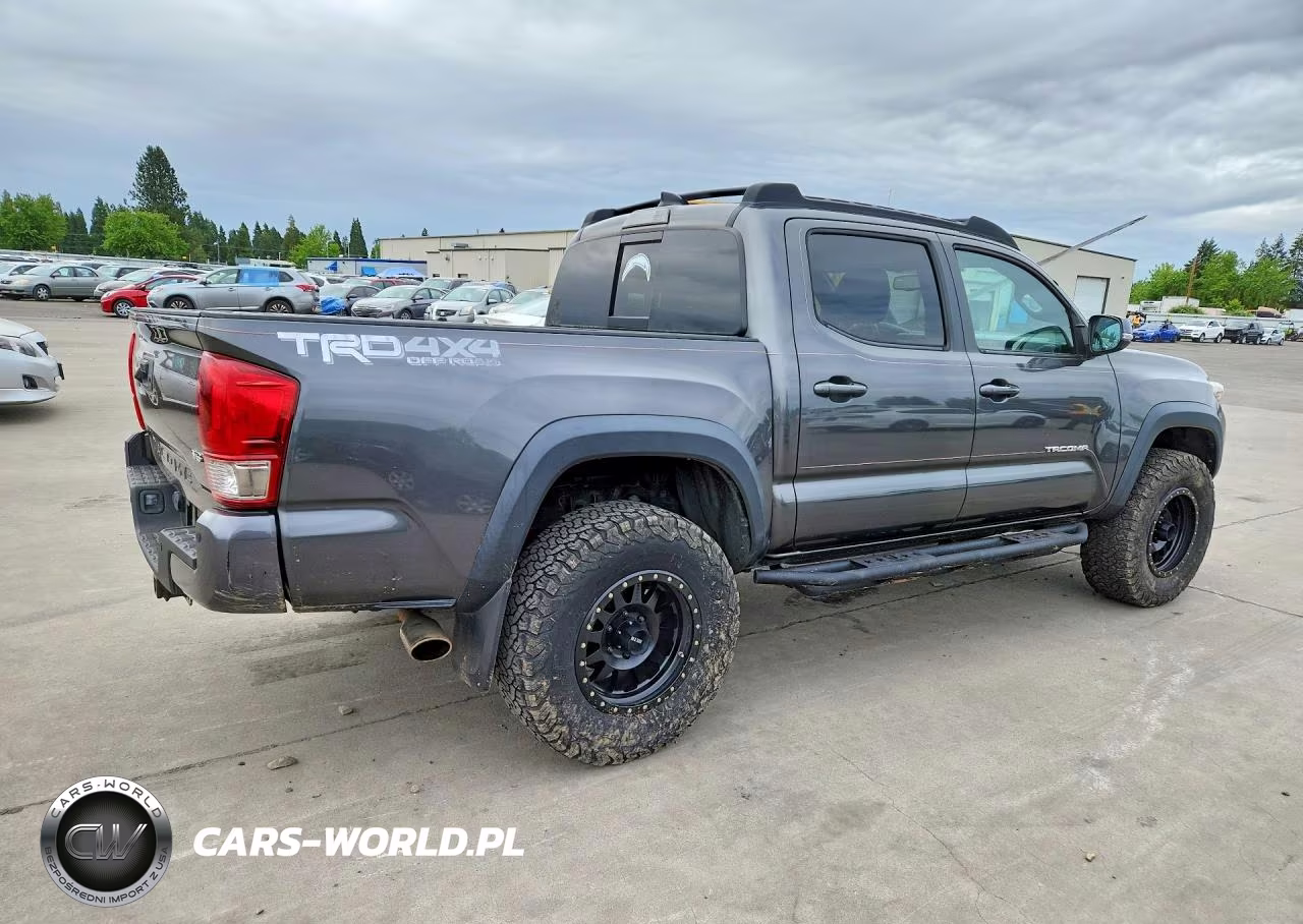 2017 Toyota Tacoma Trd Off-Road VIN:3TMCZ5AN3HM072720 - 3