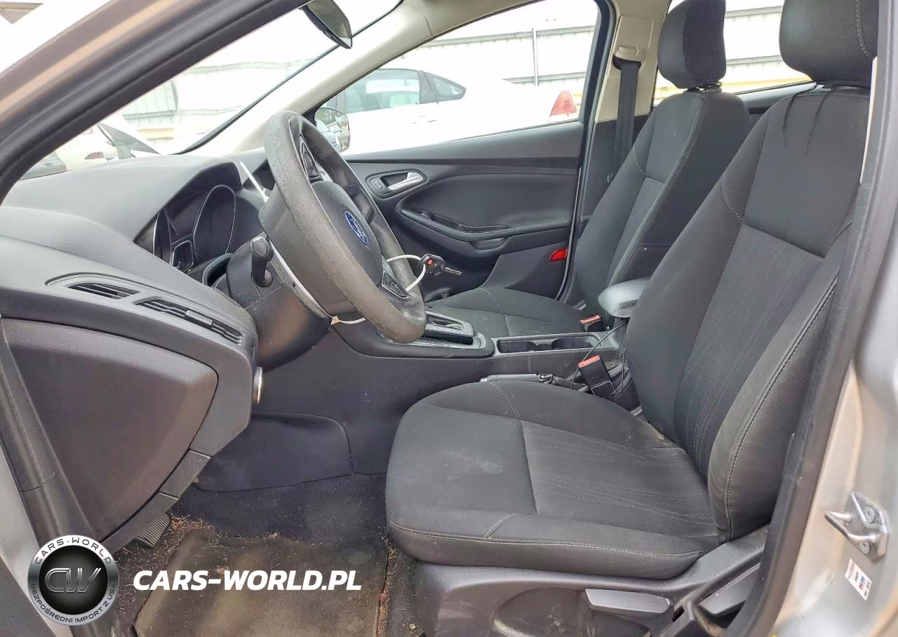 2018 Ford Focus Se VIN:1FADP3F29JL324223 - 7