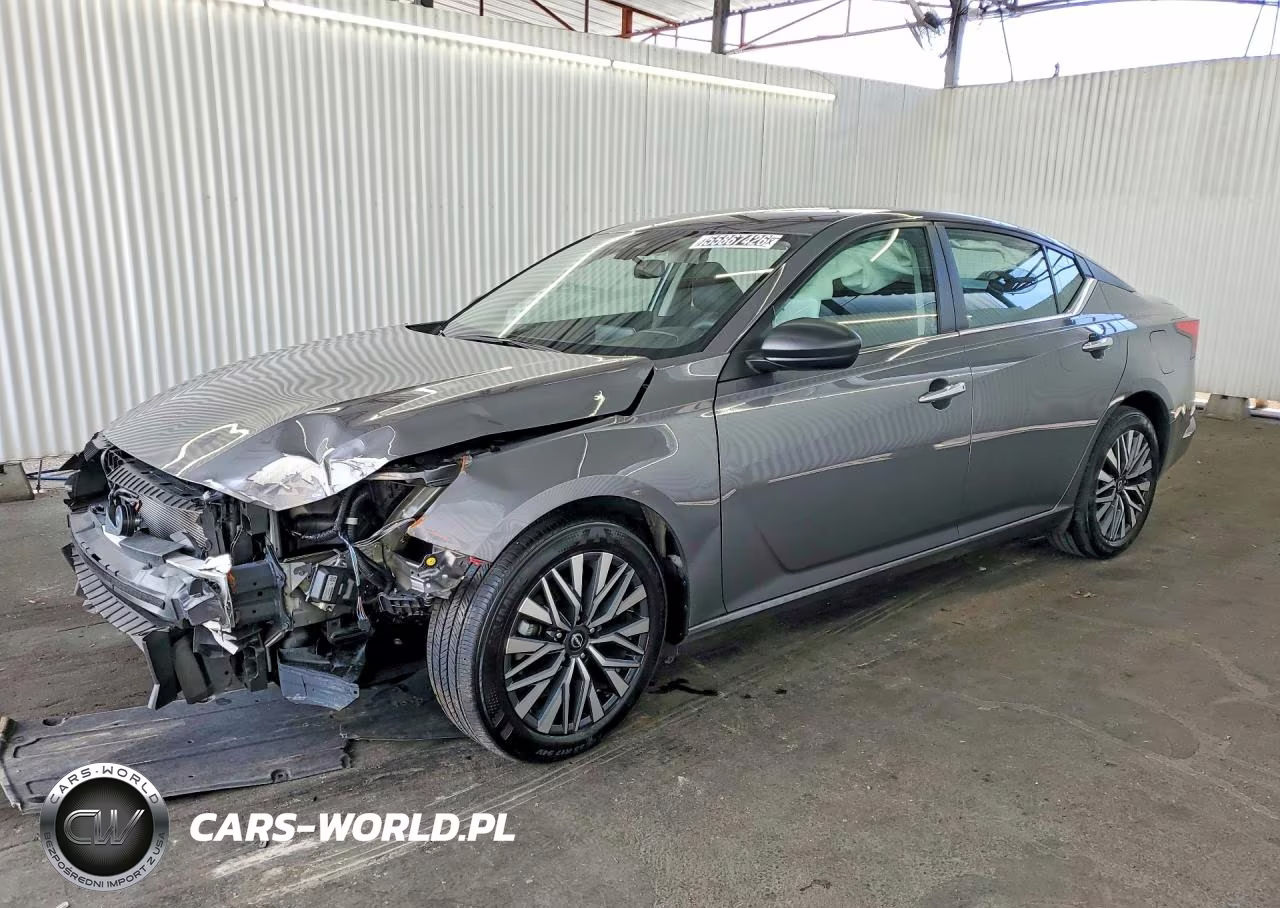 2025 Nissan Altima Sv