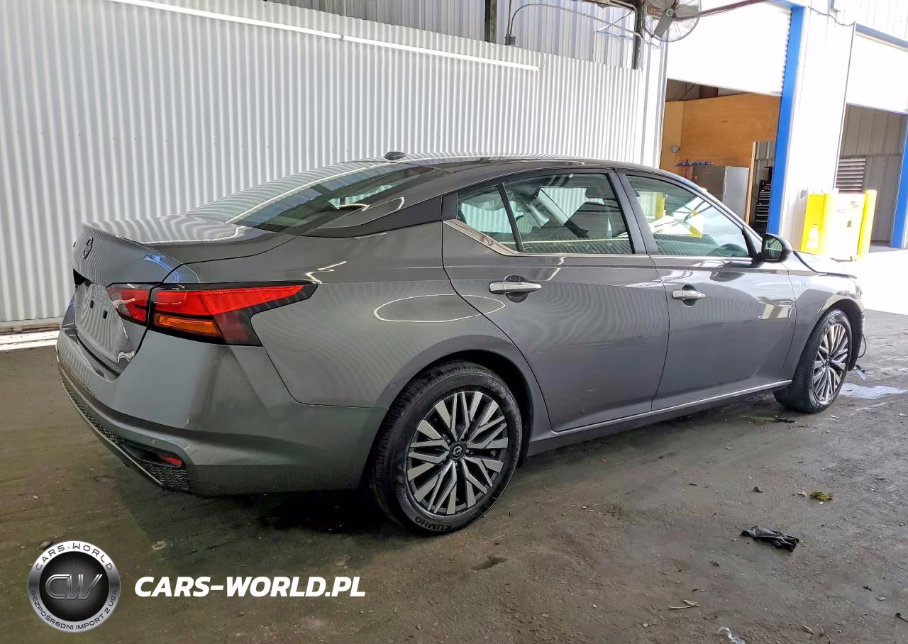 2025 Nissan Altima Sv VIN:1N4BL4DV5SN340365 - 3