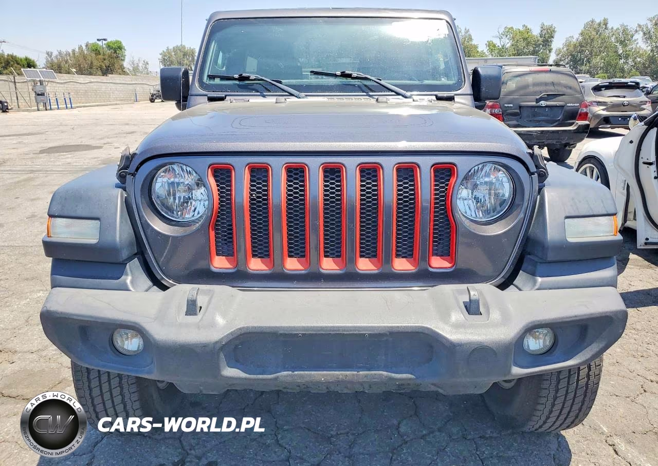 2018 Jeep Wrangler Unlimited Sport VIN:1C4HJXDNXJW145348 - 5