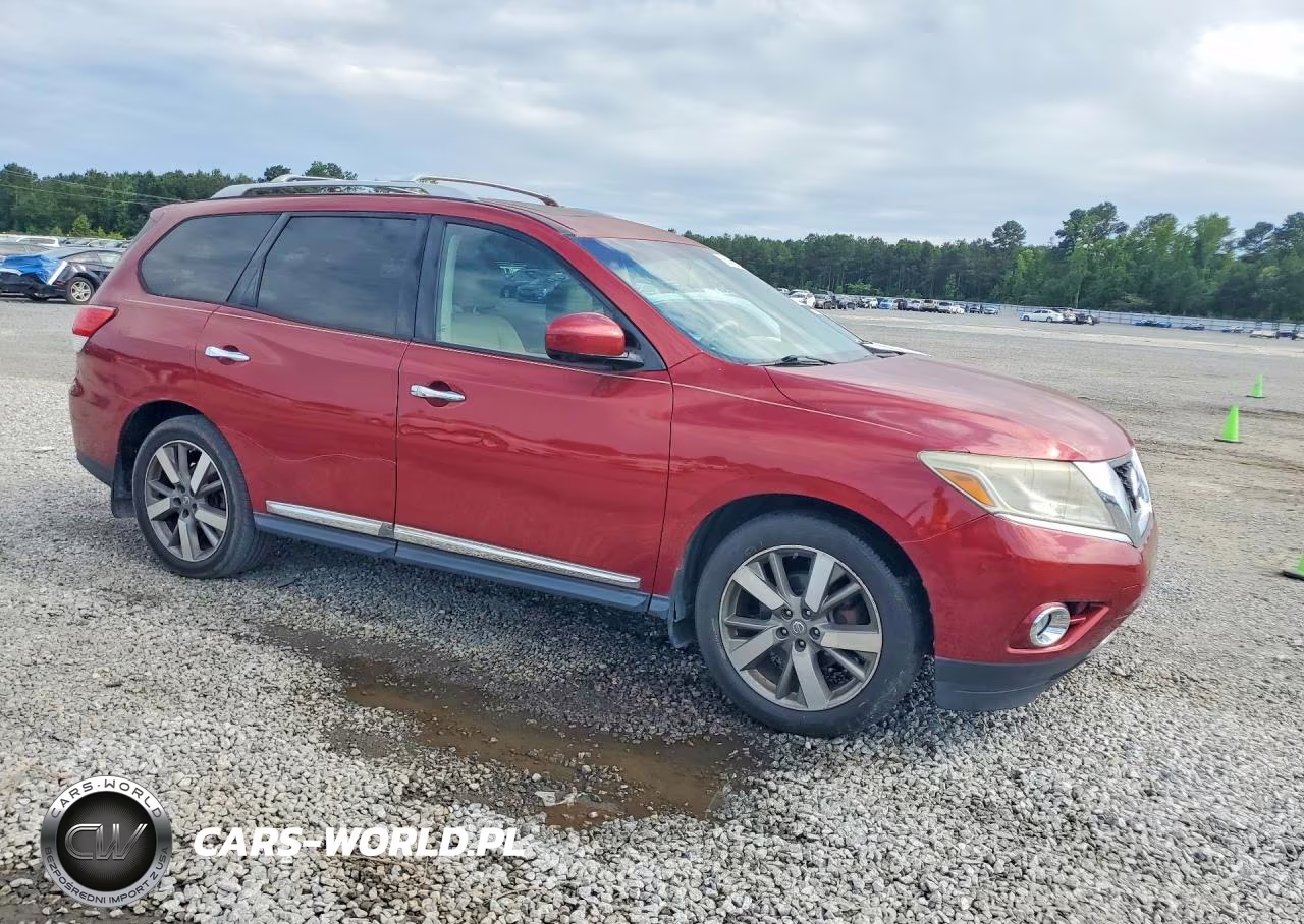 2015 Nissan Pathfinder Platinum VIN:5N1AR2MN8FC635773 - 4