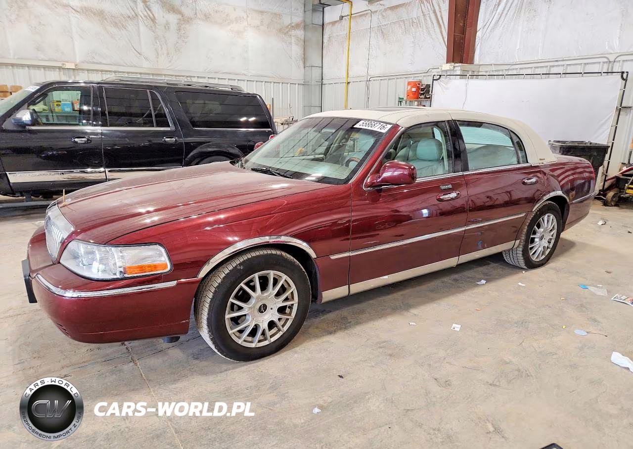 2004 Lincoln Town Car Ultimate – zdjęcie 1 z 12