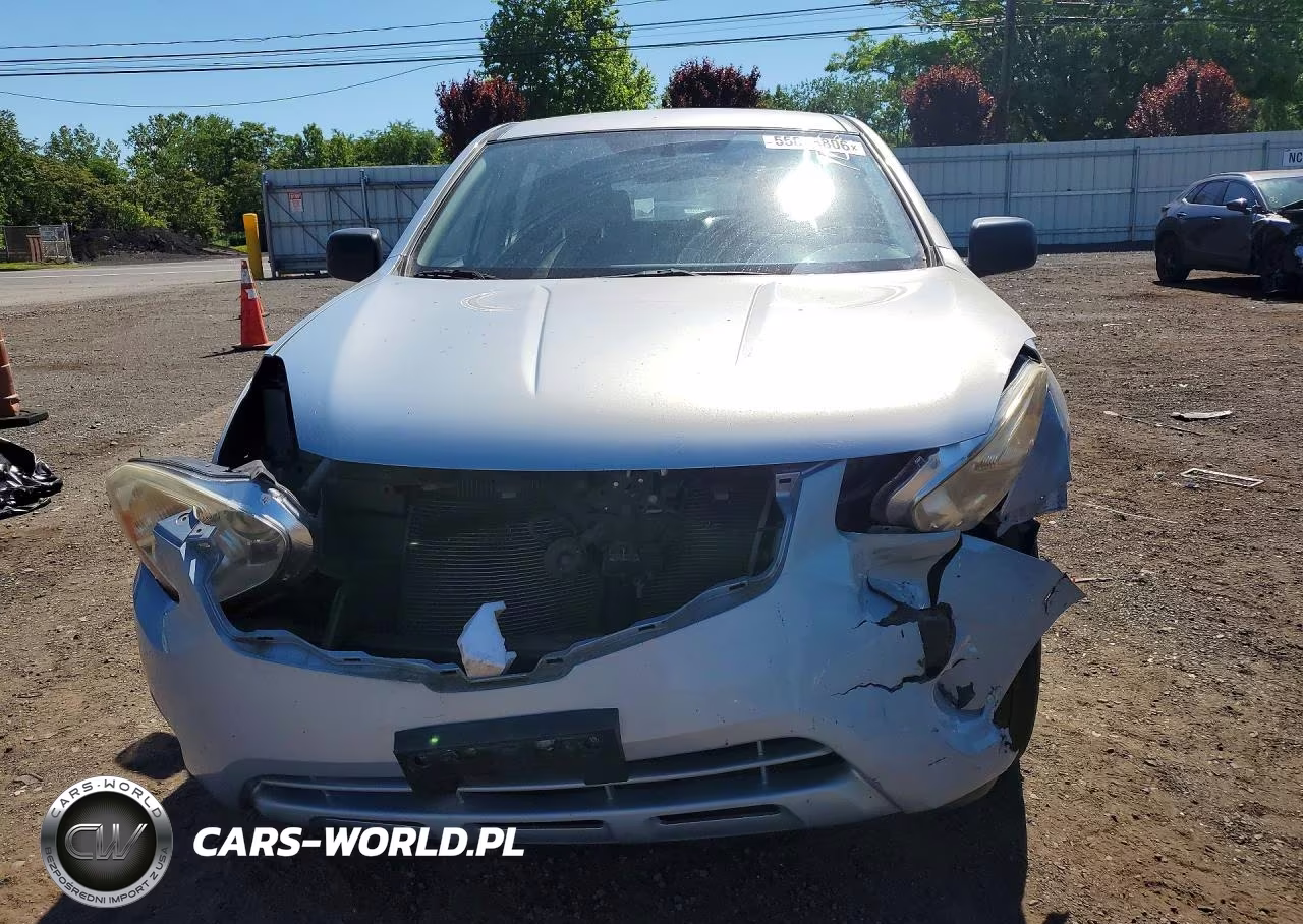 2013 Nissan Rogue S VIN:JN8AS5MV2DW119502 - 5