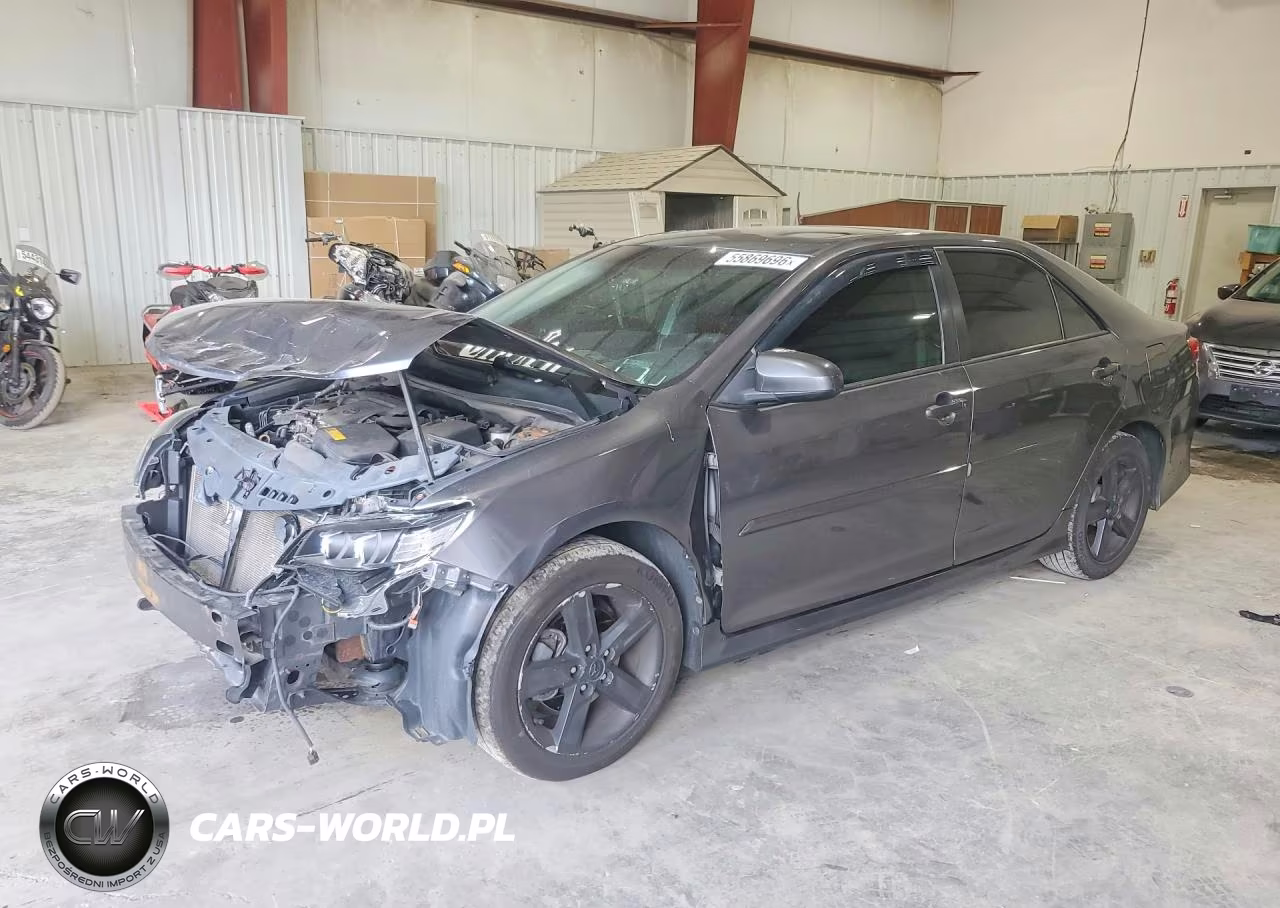 2013 Toyota Camry Se – zdjęcie 1 z 13