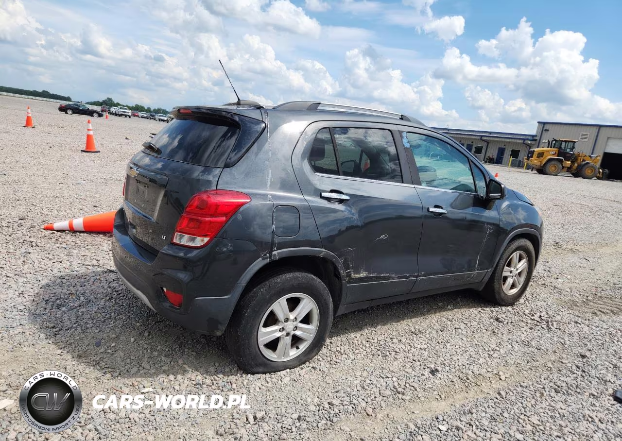 2017 Chevrolet Trax 1Lt VIN:3GNCJLSB2HL266829 - 3