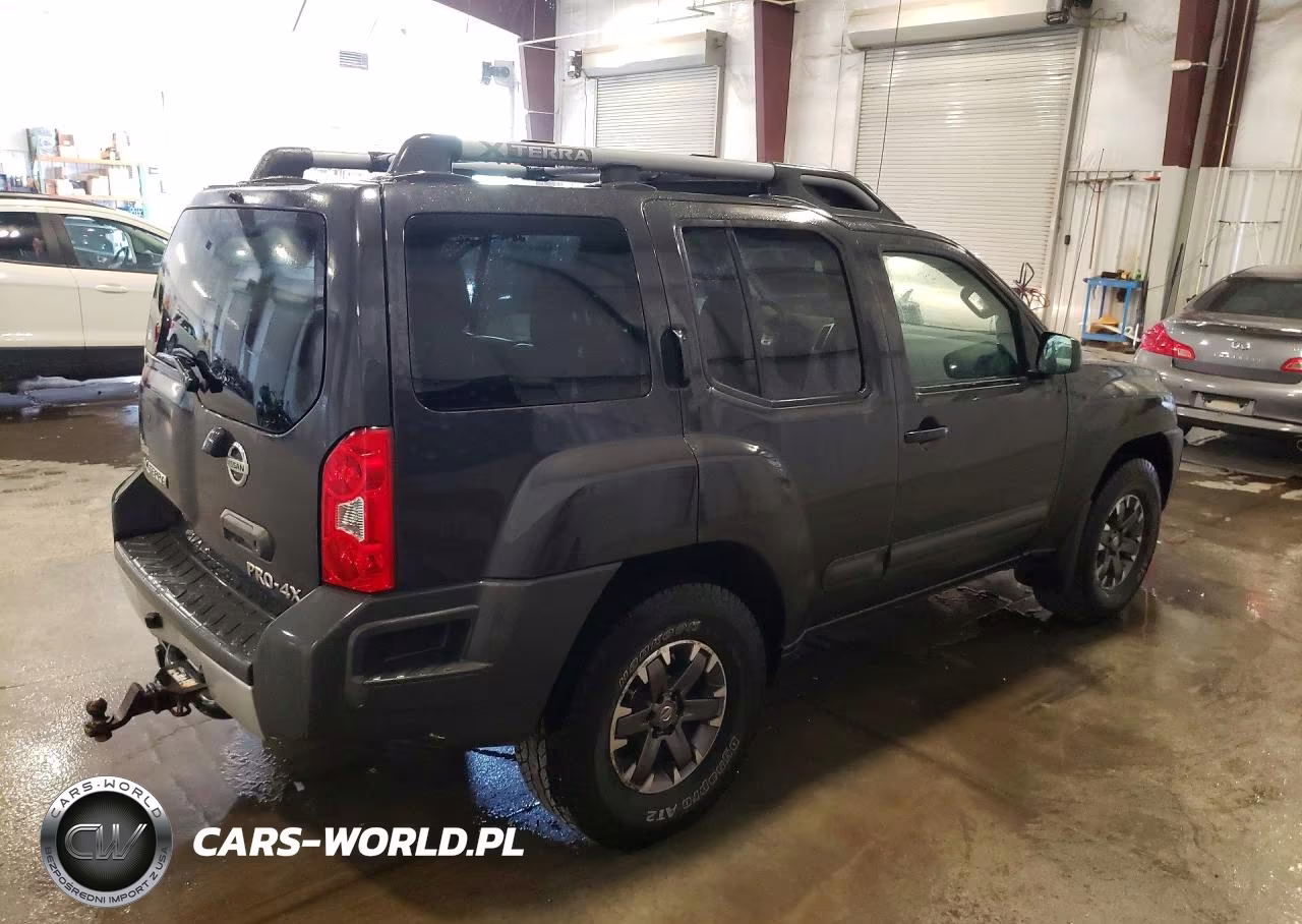 2015 Nissan Xterra Pro-4X VIN:5N1AN0NW9FN662122 - 3