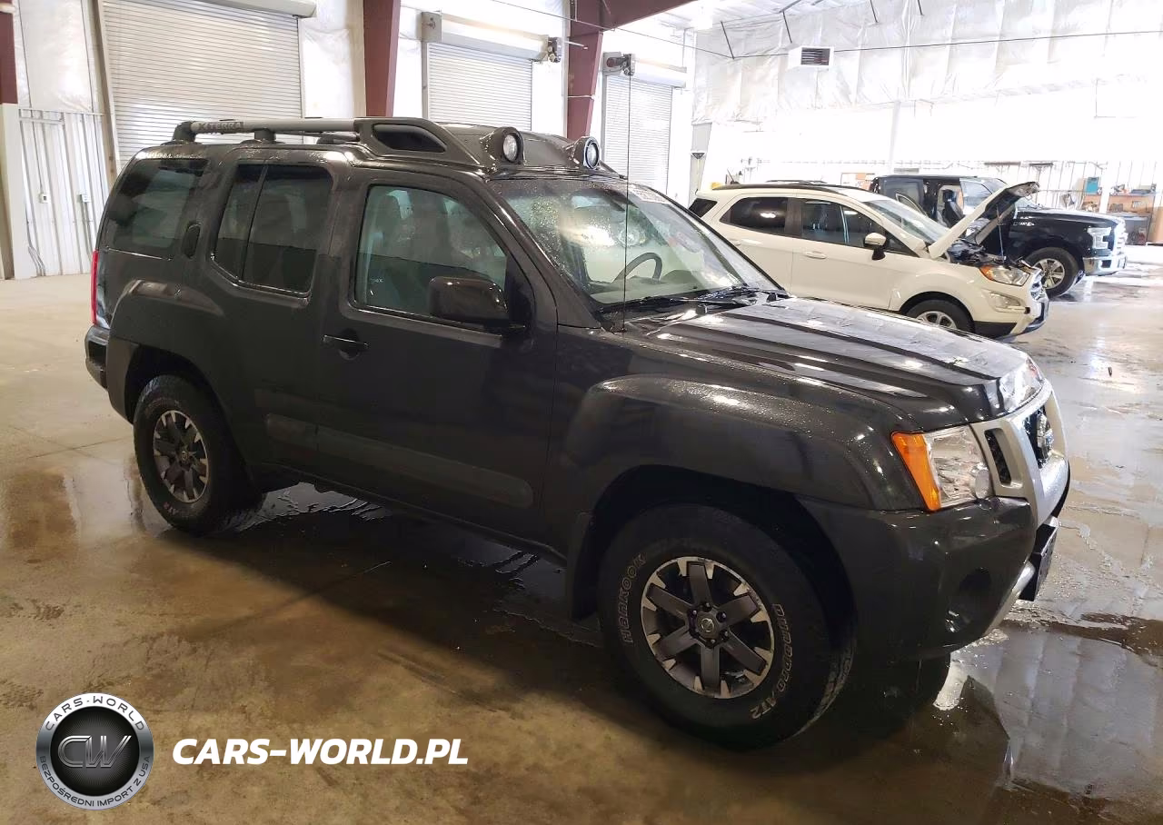2015 Nissan Xterra Pro-4X VIN:5N1AN0NW9FN662122 - 4