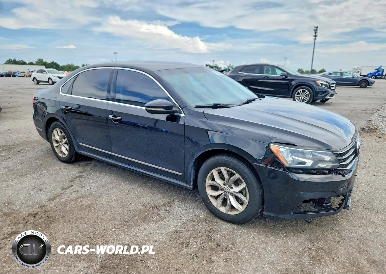 2016 Volkswagen Passat S VIN:1VWAS7A36GC023689 - 4